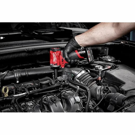 Milwaukee M12 FUEL 3/8" Stubby Impact Wrench Kit