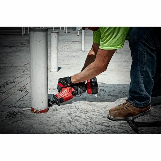 Milwaukee M18 Fuel Hackzallâ€šÂ® 16.3" Reciprocating Saw Kit