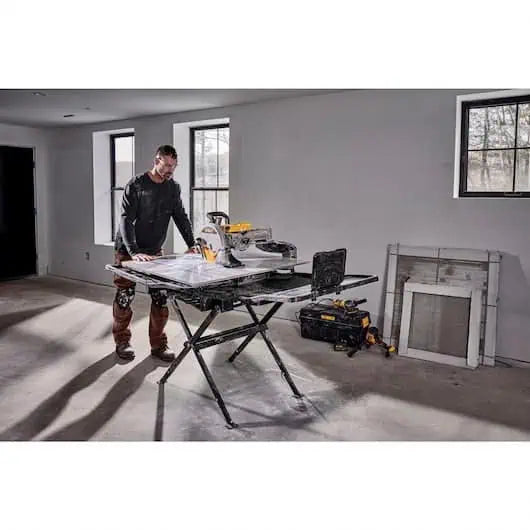 DeWalt 10" High Capacity Wet Tile Saw with Stand