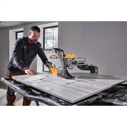DeWalt 10" High Capacity Wet Tile Saw with Stand