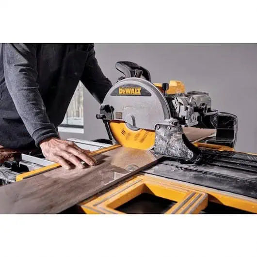 DeWalt 10" High Capacity Wet Tile Saw with Stand