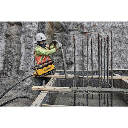 DeWalt POWERSHIFT™ Vibrator Kit
