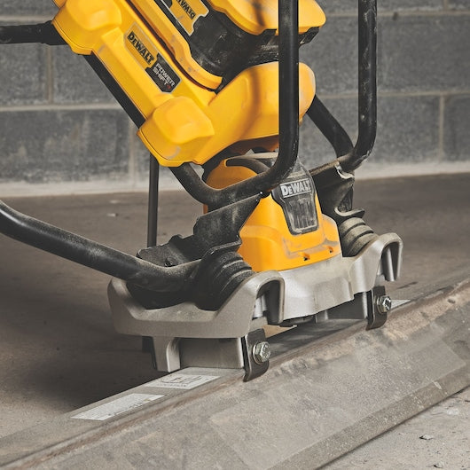 DeWalt POWERSHIFT™ Concrete Power Screed Kit