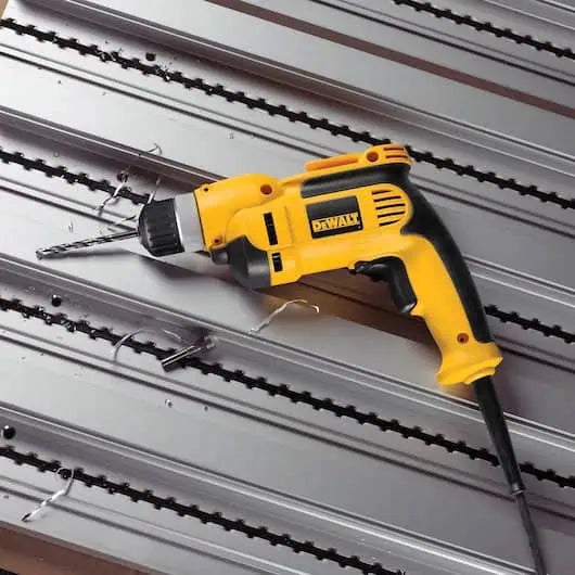 DeWalt VSR 3/8" Pistol Grip Drill with Keyless Chuck Kit