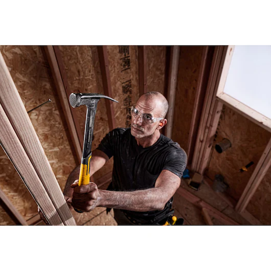 DeWalt 14 oz MIG Weld Framing Hammer with Magnetic Nail Starter